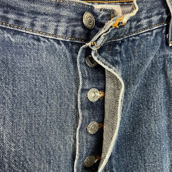 Levi's Men's 501 Original Straight Leg Button Fly Medium Wash Denim Jeans 42x30 - Picture 5 of 8